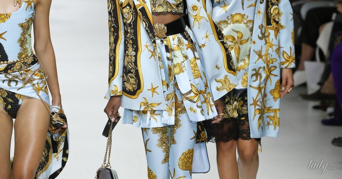 Коллекция Versace прет-а-порте сезона весна-лето 2018 / © East News