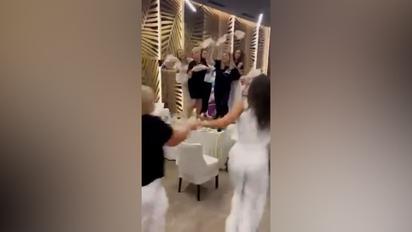 Танцювали на столах: медики онкоцентру в Рівному загриміли у скандал