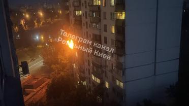 У Києві ймовірно після вибуху газу спалахнула пожежа / © соцмережі