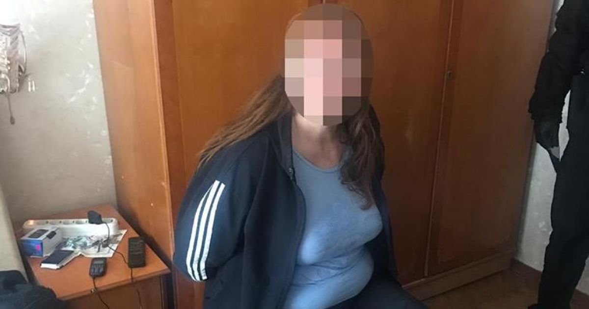 Поссорились до смерти: в Киеве мать во время конфликта жестоко зарезала дочь