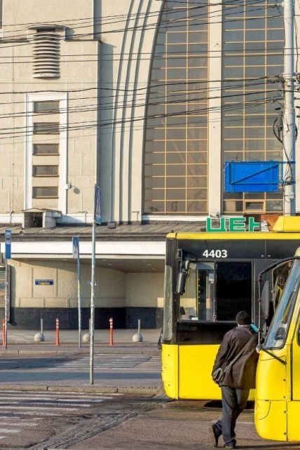 В Киеве запустят дополнительный общественный транспорт, но ездить на нем смогут не все