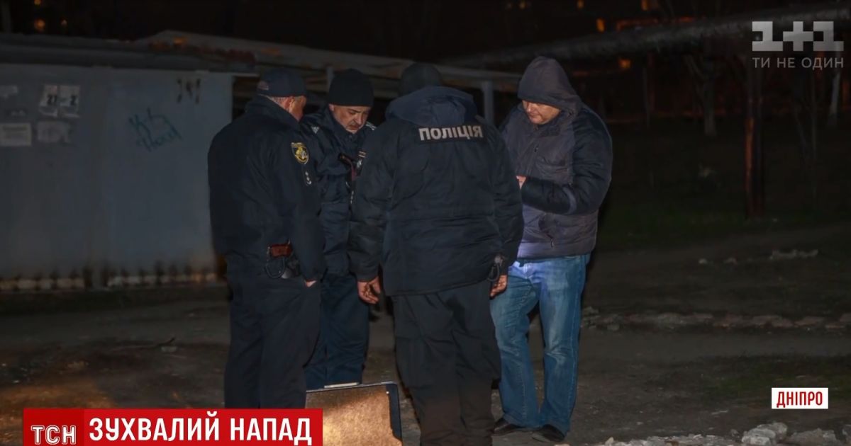 Стрілянина на зупинці в Дніпрі: нападники викрали двох людей із черги на маршрутку