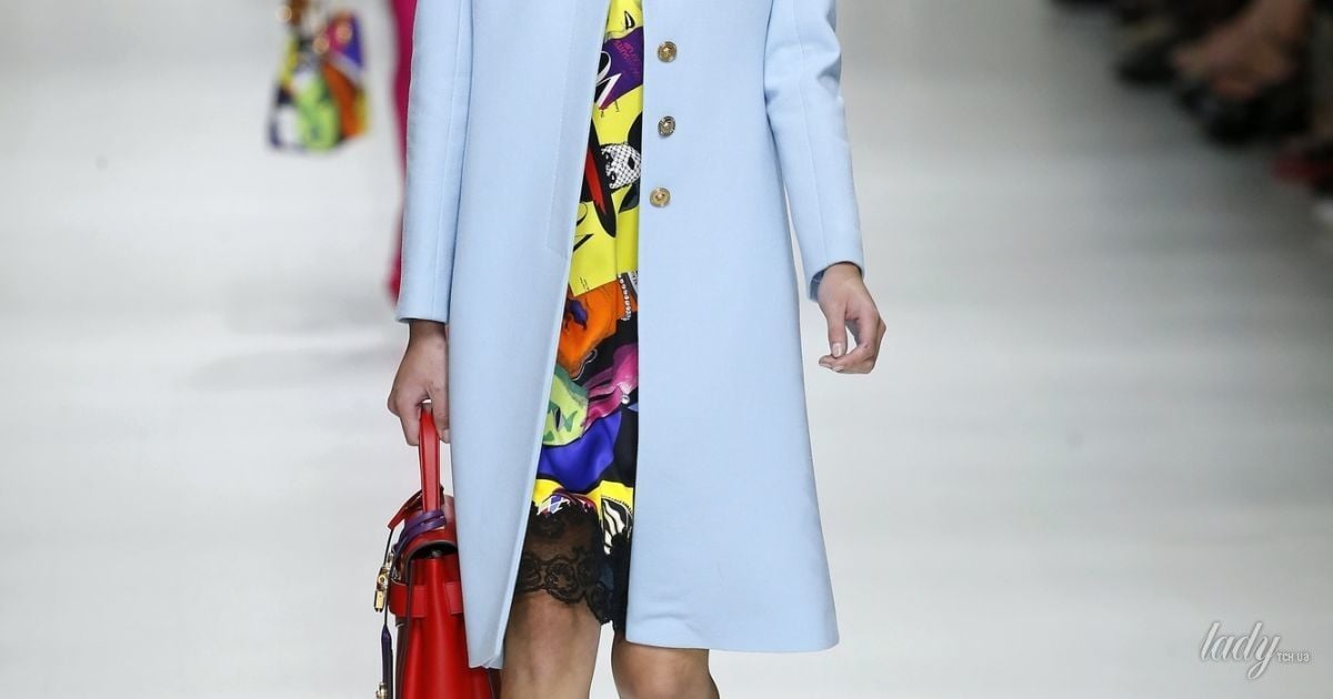 Коллекция Versace прет-а-порте сезона весна-лето 2018 / © East News