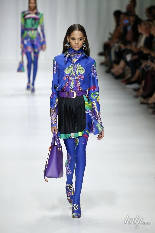 Коллекция Versace прет-а-порте сезона весна-лето 2018 / © East News