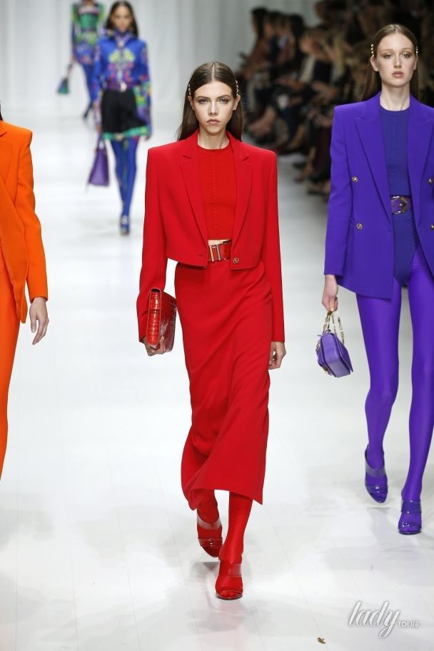 Коллекция Versace прет-а-порте сезона весна-лето 2018 / © East News