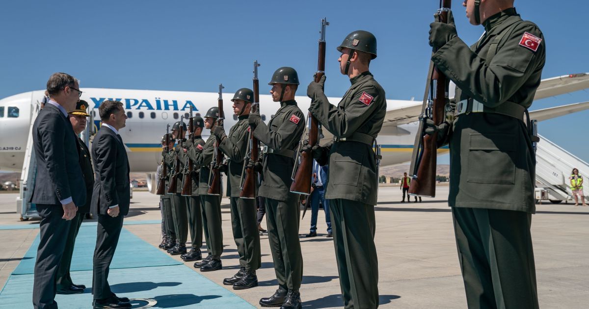 Зеленский прибыл на первую встречу с Эрдоганом