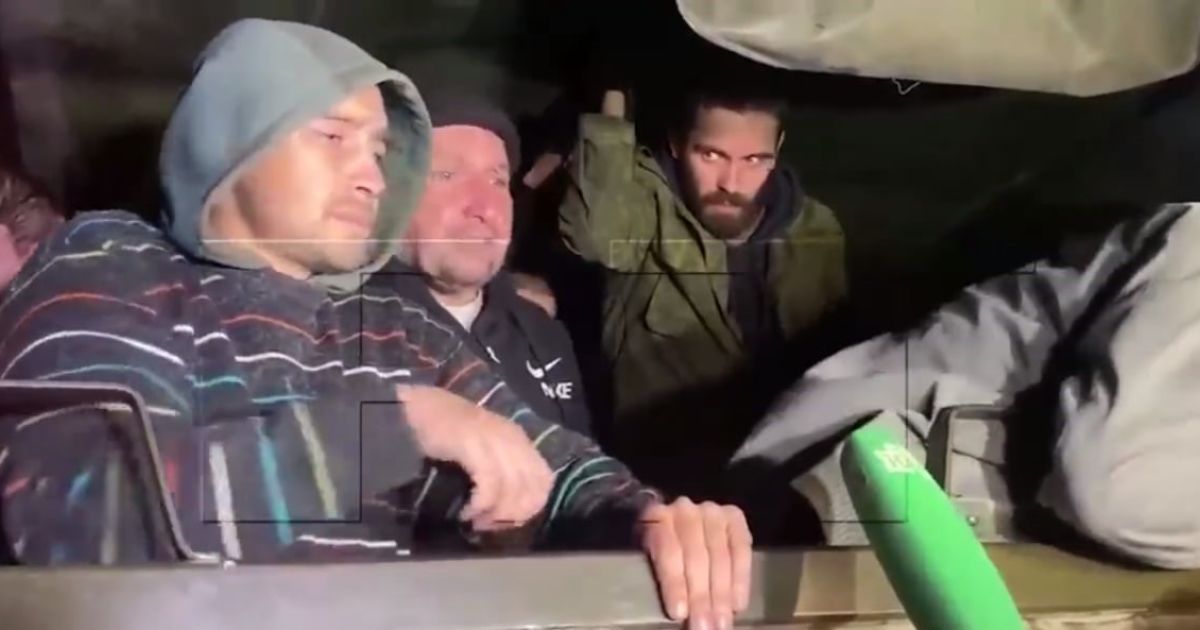 Звільнені з полону військові РФ своїми відповідями вщент розбили російську пропаганду (відео)