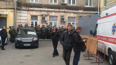 Суд над Корбаном закончился дракой, вызовом скорой и скандальной SMS-кой / © Фото Валерии Ковалинской/ТСН