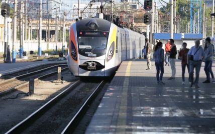 Після свят Укрзалізниця призначила додаткові рейси з Києва до Львова та Запоріжжя