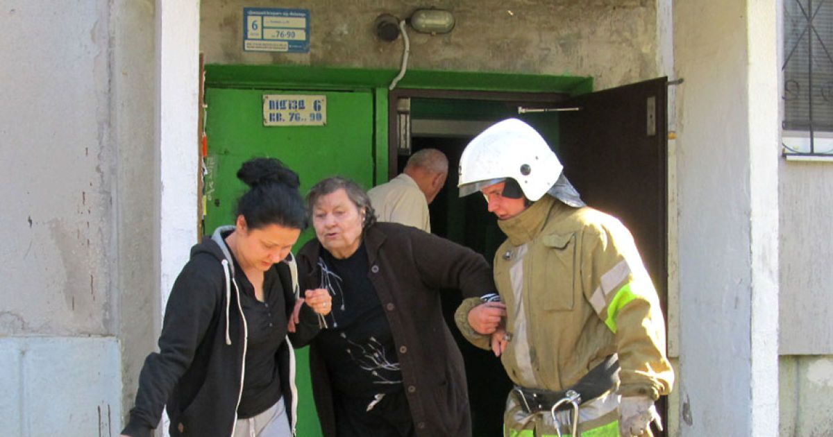 Пожежники врятували людей у Полтаві_4 / © Управление ГСЧС в Полтавской области
