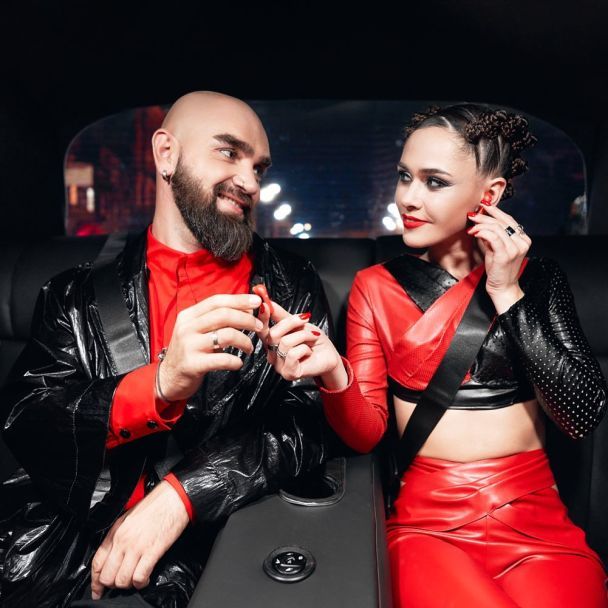 Юлія Саніна з чоловіком / © instagram.com/the_hardkiss
