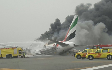СМИ опубликовали видео паники пассажиров самолета, который взорвался в аэропорту Дубая