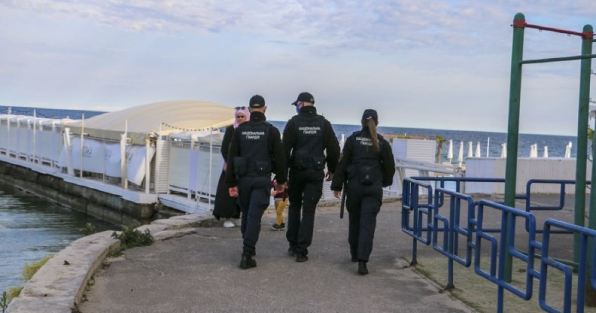 Полиция и Нацгвардия взяли курортные зоны в Одессе под усиленную охрану