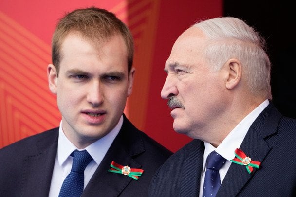 Лукашенко припер на парад свого сина Миколу / © Associated Press