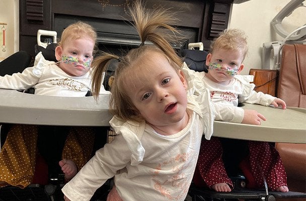 Наиболее недоношенная тройня / © Guinness World Records