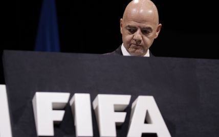 Рішення ФІФА: Подовжити контракти до кінця сезону та збільшити трансферне вікно