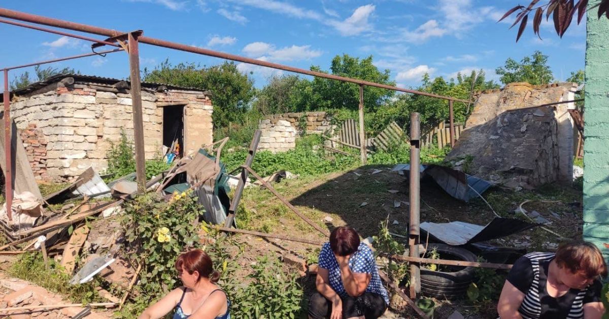 За добу росіяни випустили по Сумщині понад 270 мін, ракет та снарядів: постраждала 64-річна жінка (фото, відео)
