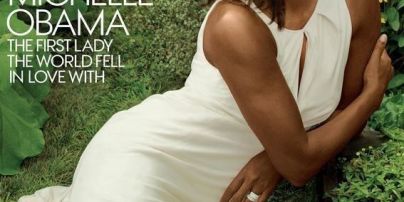 Нежная и женственная: Мишель Обама позировала в платье Carolina Herrera на обложке глянца