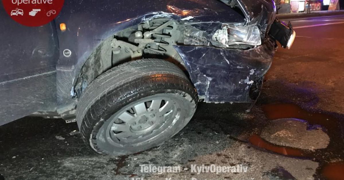аварія на на перехресті Салютної та Щербаківського в Києві_9 / © Киев Оперативный