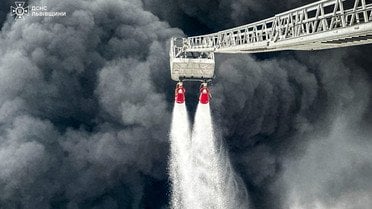 Удар по Бродах на Львівщині_9 / © ДСНС