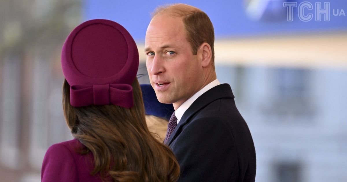 Prince William photographed leaving private London clinic where Princess Kate will spend at least ten days after surgery