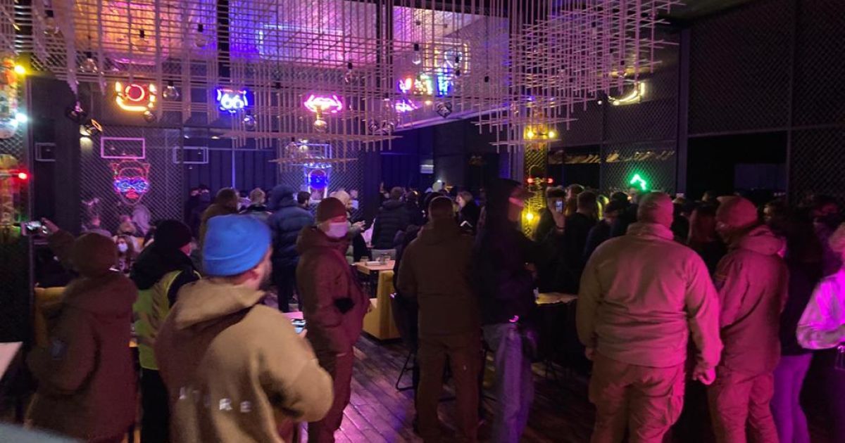 У Києві попри заборону працював заклад FIFTY. Hip-Hop & R'n'B Club