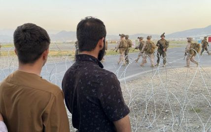 Теракт в аеропорту Кабула: світ налаштований закінчити евакуацію із захопленої талібами країни