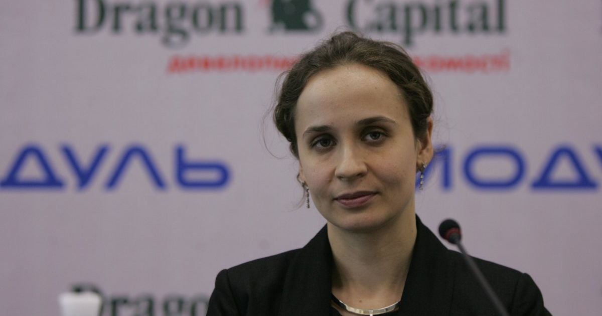 Разодранная одежда и гематомы: на Киевщине жестоко избили замминистра и ее семью