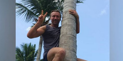 Фото на пальме и в бассейне: Олег Винник наслаждается отдыхом в Доминикане