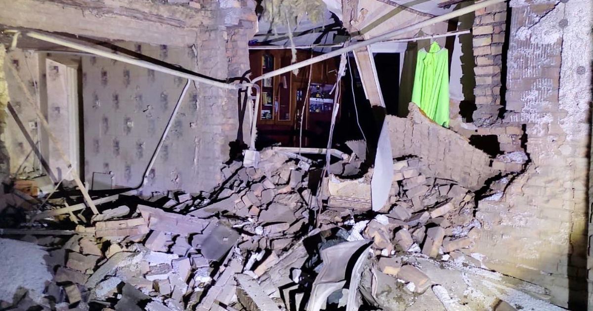 Російський снаряд поцілив у багатоповерхівку в Херсоні / Ілюстративне фото