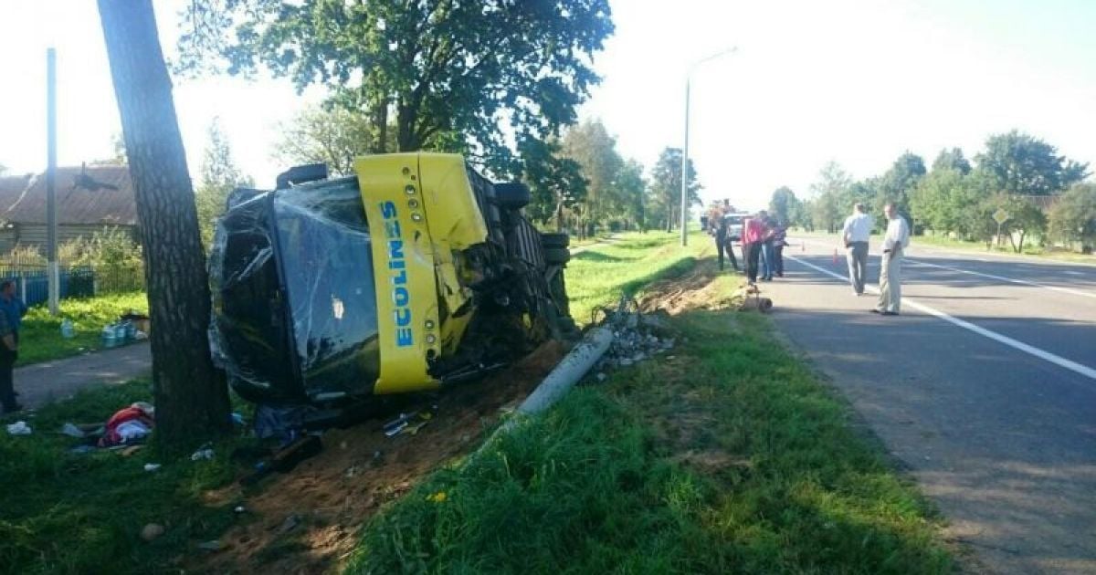 У Білорусі перевернувся автобус із українськими туристами