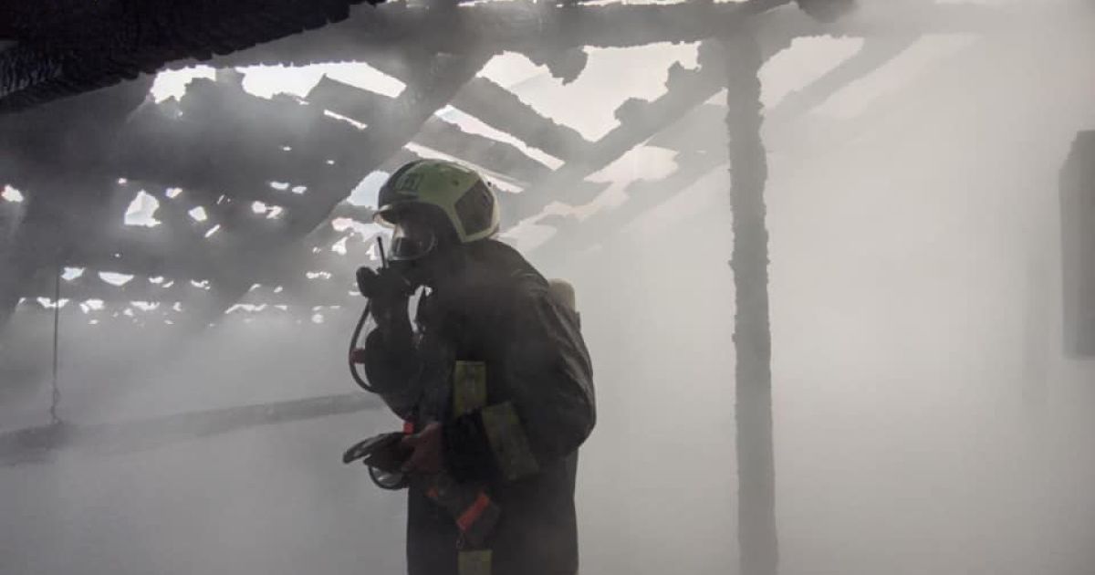 У центрі Києва спалахнула пожежа