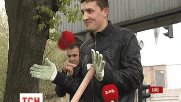 Тисячі українців сьогодні вийшли на вулиці та в парки святкувати День Довкілля