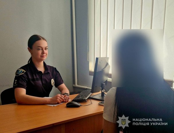 Отдыху — не время: на Сумщине женщина с гранатой пришла "закрывать" кафе