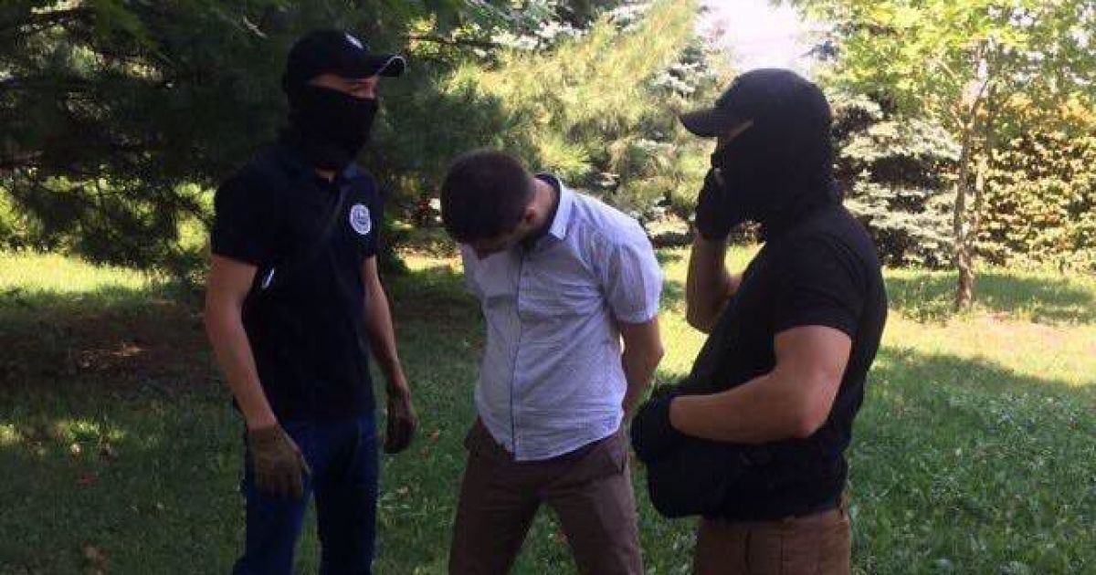 Правоохоронці затримали 15-го прокурора-корупціонера з початку року - Луценко