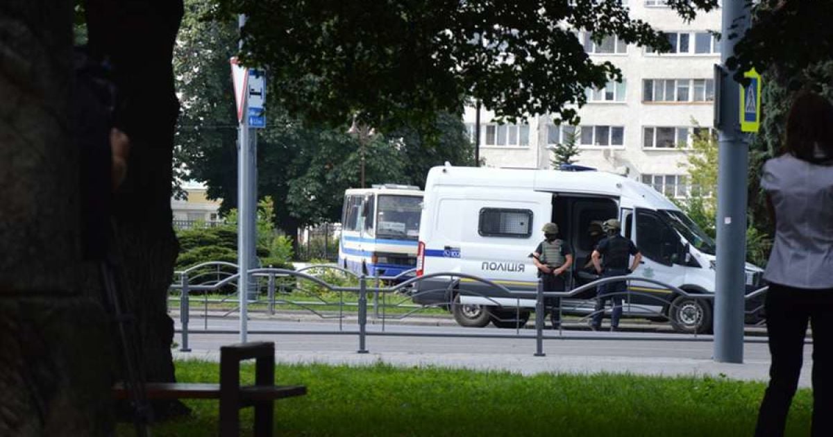 Правоохранители идентифицировали часть пассажиров, которые оказались в заложниках в Луцке