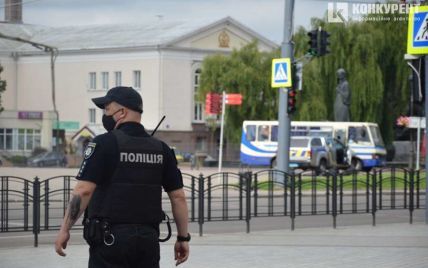Около 20 заложников и требования в Twitter: что известно о захвате автобуса в Луцке