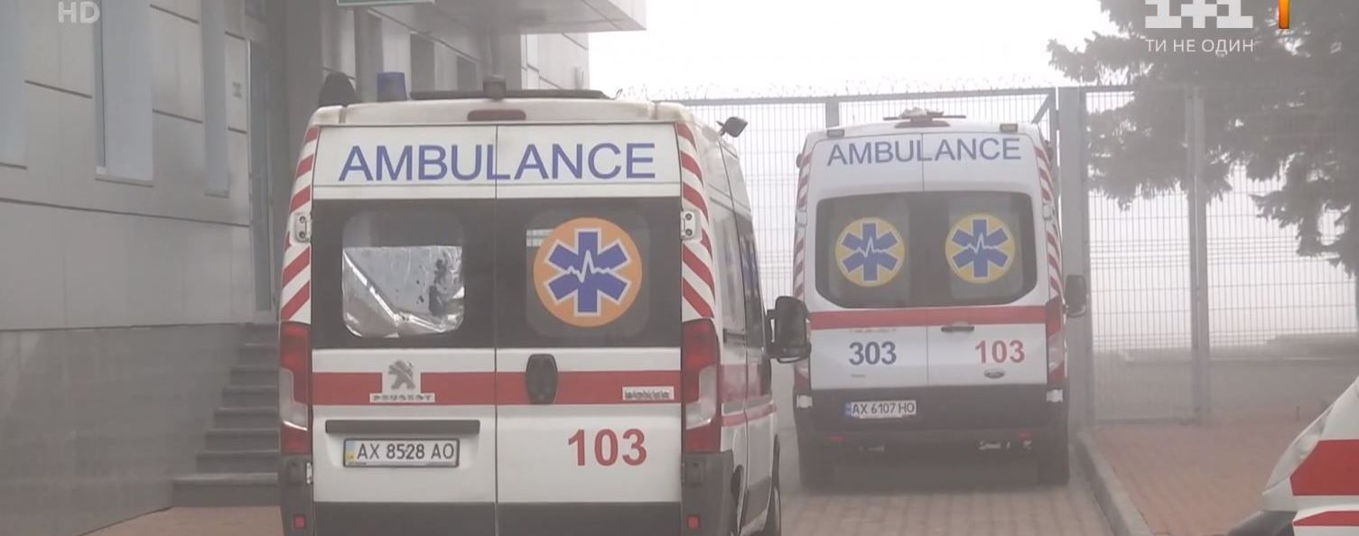 У Харкові сів літак з українцями з Уханя: як зустріли борт в аеропорту