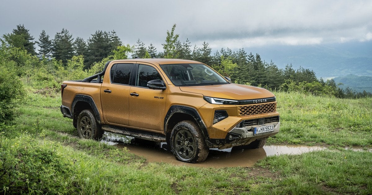 Перевозити красиво: нове амплуа TOYOTA HILUX