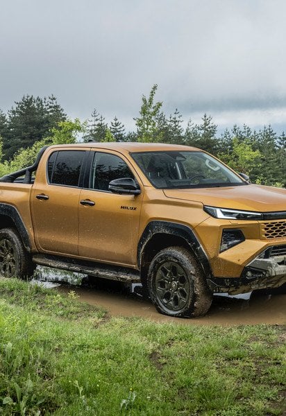 Перевозити красиво: нове амплуа TOYOTA HILUX