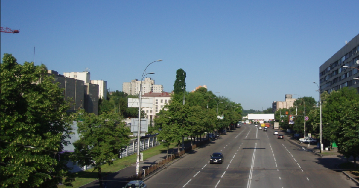 У Києві на одному з проспектів обмежать рух майже на місяць