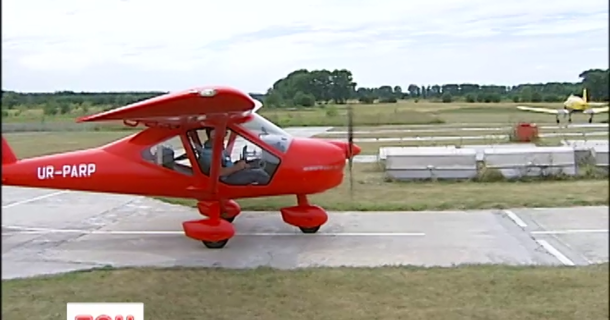 Пилоты на своих самолетах вылетают на патрулирование границы Украины