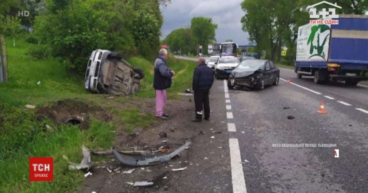 У Львівській області зіткнулося три легковики: є потерпілі