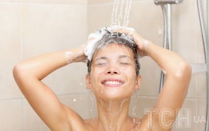 Вы все делаете неправильно: дерматолог рассказал, что за чем нужно делать, когда принимаешь душ