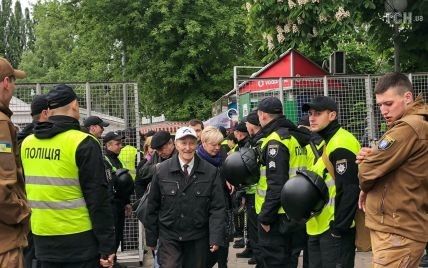В полиции похвалили украинцев за законопослушность 9 мая