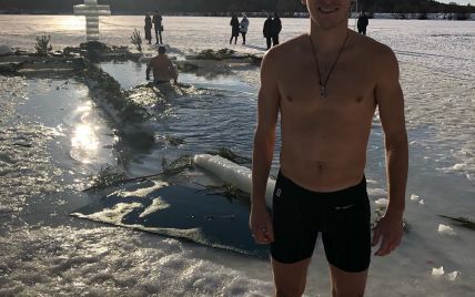 Бесстрашные "моржи". Как украинские спортсмены купались на Крещение