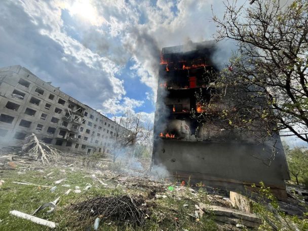 Росія скинула авіабомбу на село Очеретине, що на Донеччині / Фото: Вадим Філашкін