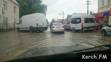 Керчь накрыл сильный ливень / © Керчь.FM