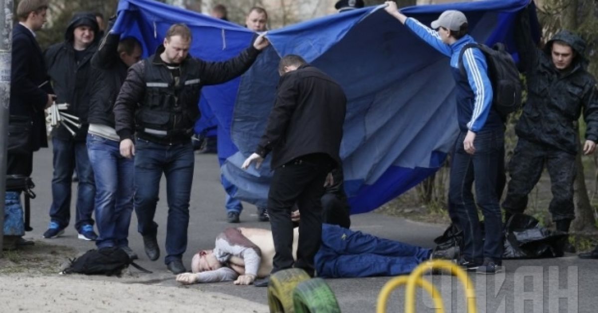 Фото з місця вбивства Олеся Бузини. / © УНІАН