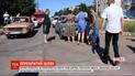 Жители Житомира устроили акцию протеста в переулке, где молоковоз насмерть сбил ребенка